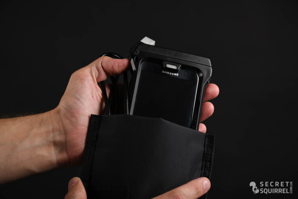 Eberlestock Fade Blocker Pouch: Samsung S7 з чохлом JuggernautCase SLEEVE всередині підсумку - secretsquirrel.com.ua